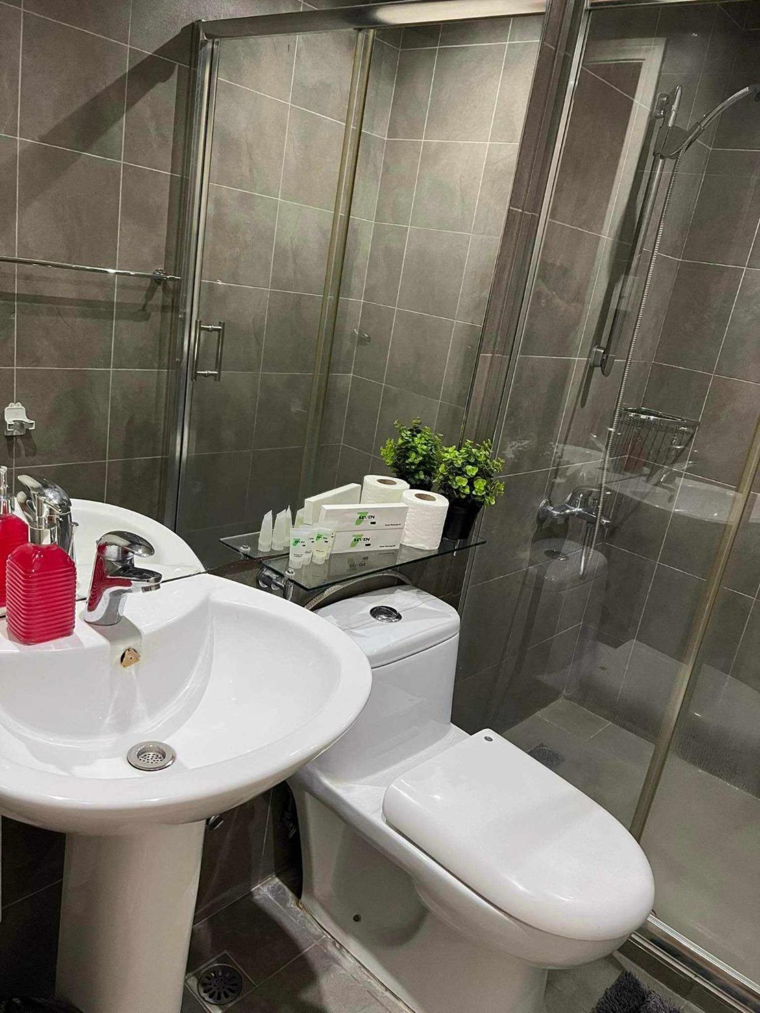 Gramercy Residences Makati City Eksteriør bilde